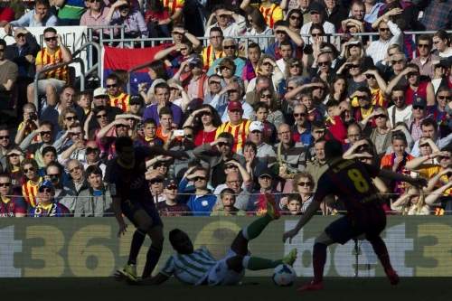 http://img02.mundodeportivo.com/2014/04/05/lliga-FC-Barcelona-Real-Betis-_54404752715_54115221152_960_640.jpg